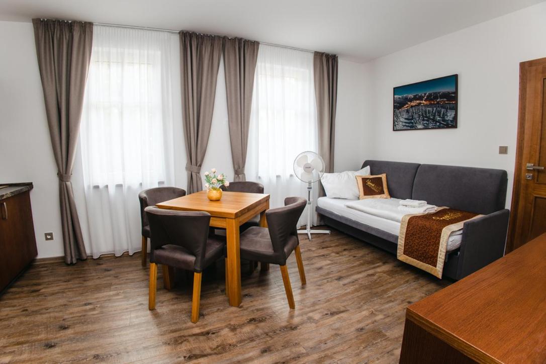 Synek Pension Špindlerŭv Mlýn Exteriör bild